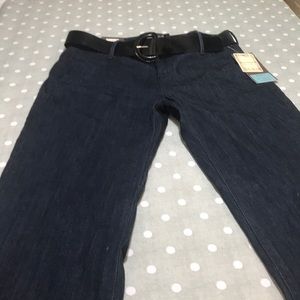 Women’s jeans. NWT